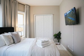 7 bedrooms, iron/ironing board, travel cot, WiFi