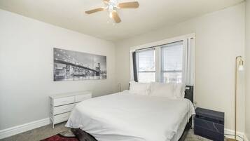 2 habitaciones, tabla de planchar con plancha, wifi y ropa de cama