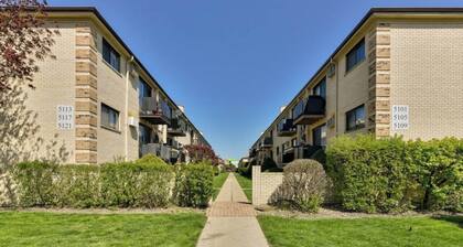 Mins from O'Hare • Safe Location • Private Parking