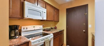Mins from O'Hare • Safe Location • Private Parking