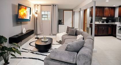 2BR Traveler's Favorite • Modern and Clean