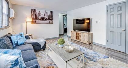 2BR • Sleeps 7 • King Bed • Prime Location