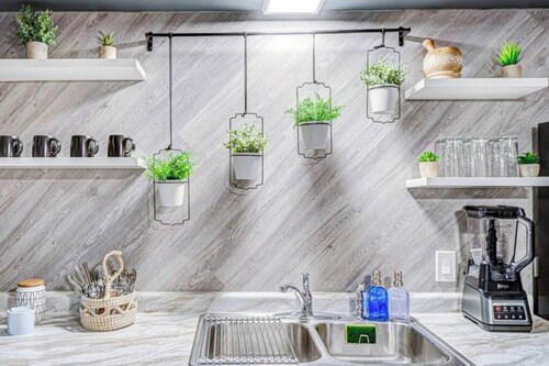 King Sleep Number Bed • Prime Location