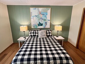 4 dormitorios, tabla de planchar con plancha, wifi gratis y ropa de cama