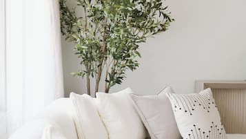 8 chambres, fer et planche à repasser, lit parapluie, Wi-Fi