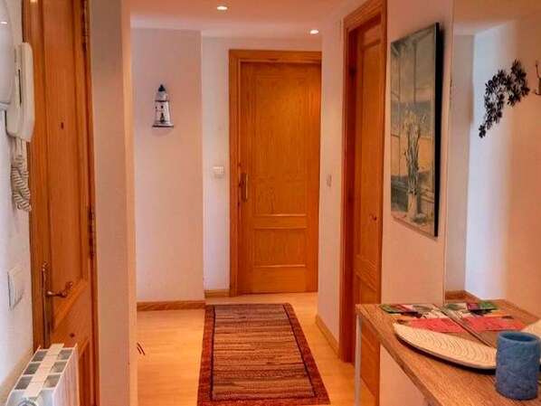 Basic Apartment | Living area