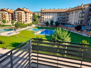 View from property - Apartamentos Pilartxo Jaca 3000 (Jaca)