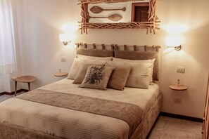 3 chambres, fer et planche à repasser, Wi-Fi, draps fournis