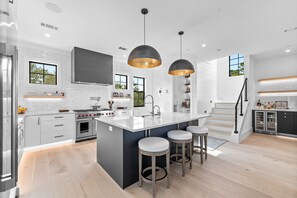 Coffee/tea maker, fridge, microwave, oven - Endless Views 30A|Deeded Beach Access|Private Pool|Golf Cart (Santa Rosa Beach)