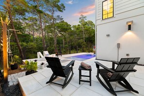 A heated pool - Endless Views 30A|Deeded Beach Access|Private Pool|Golf Cart (Santa Rosa Beach)