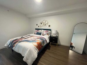 1 habitación, tabla de planchar con plancha, wifi y ropa de cama 