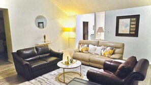 Televisión y chimenea 