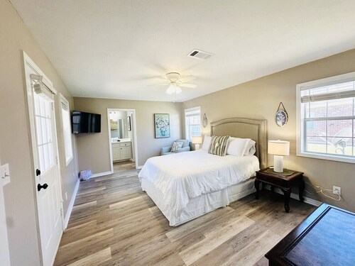 Eastgate 18B beautiful townhouse