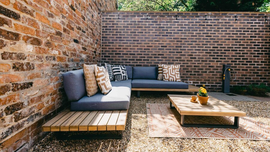 Host Stay Bracken Cottage