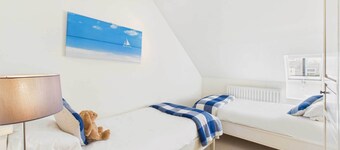 Host Stay Dolphin Dream