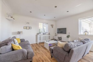 House, Accessible | 6 bedrooms - Host Stay Meadow Way (Maidenhead)