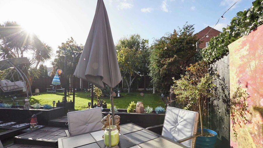 Host Stay The Cheeky Squirrel