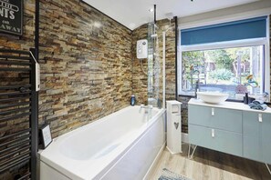 House - Host Stay The Cheeky Squirrel (Wallasey)