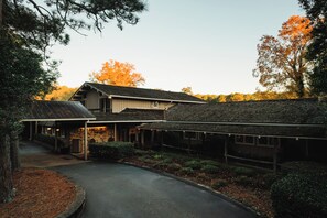 Exterior - Pine Needles Lodge & Golf Club (Southern Pines)