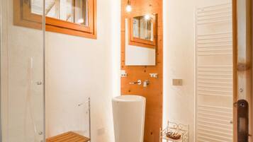 Douche, bidet