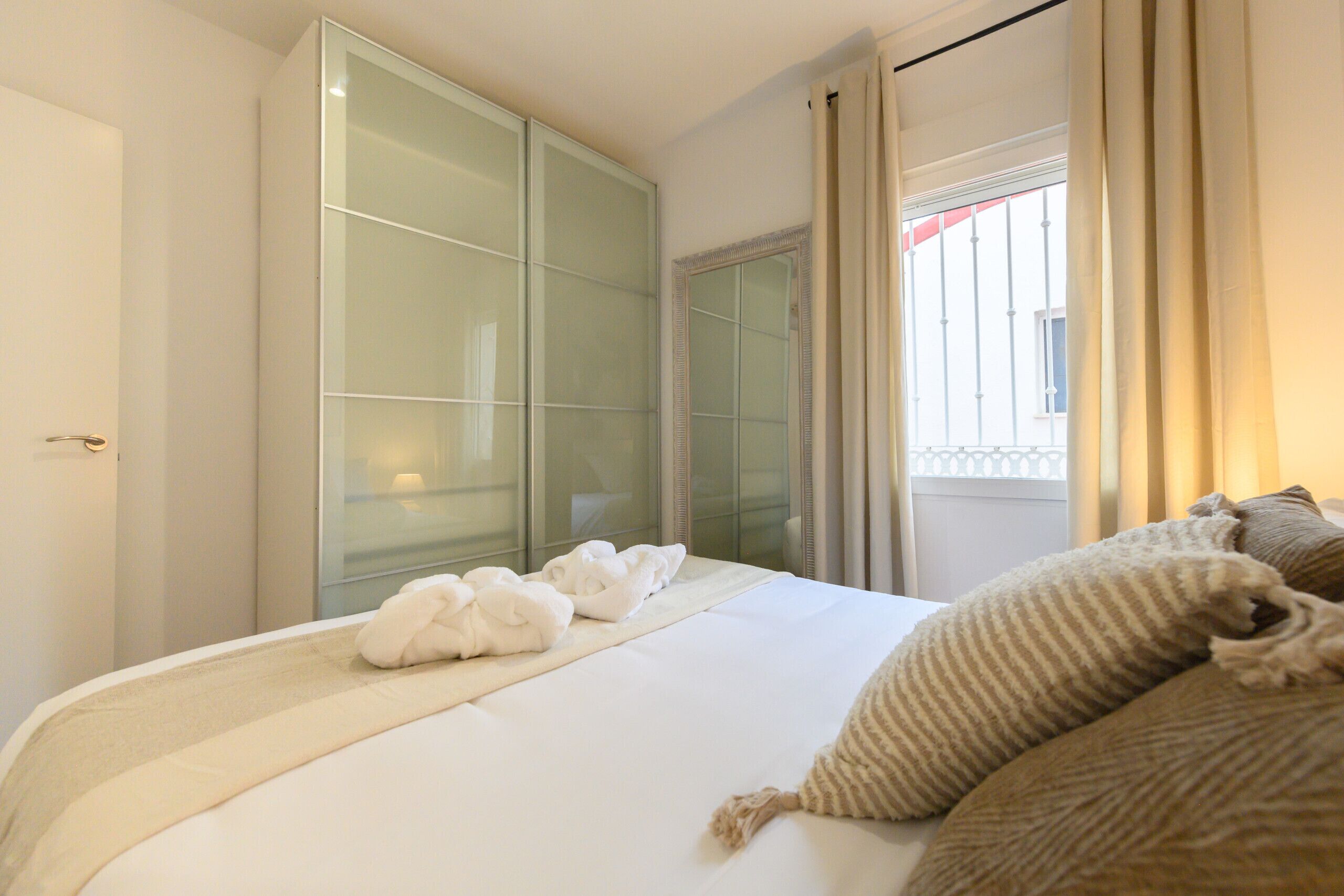 2 dormitoris, planxa i posts de planxar i wifi gratuïta 