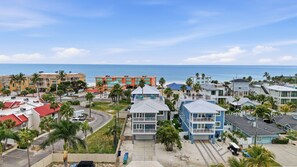 Exterior - 8BR Luxe Retreat w/ Pool, Spa & Rooftop Deck, Beach + Bay Views, Walk to Beach (Bradenton Beach)