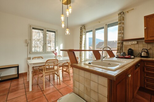 Appartement Appart Grenoblois Ville et Nature » avec vue montagne, balcon et Wi-Fi