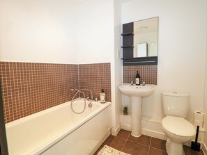 Shower - Harbour Way (Shoreham-by-Sea)