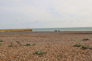 Beach nearby - Harbour Way (Shoreham-by-Sea)