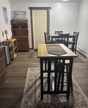 Dining - Fabulous Cozy apartment in Ithaca Finger Lakes (Locke)