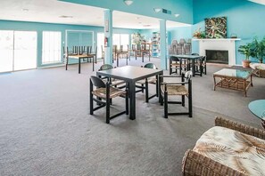 Dining - 2BR Stay w/ Bay Views | Near Beach + Pool & Dock (Corpus Christi)