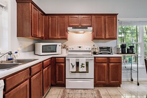 Private kitchen - Guest house - Stunning retreat -Surrounded by forest - Alpharetta (Alpharetta)