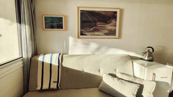 Standard Studio Suite | In-room safe, free WiFi