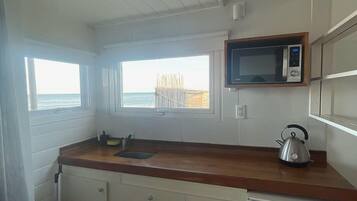 Standard Triple Room | Living area