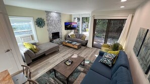 Télévision, cheminée