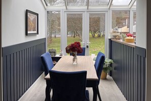 Dining - Cottage 492 - Clifden - sleeps 5 guests  in 3 bedrooms (Clifden)