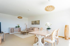 Dining room - Snazzy Varandas do Castelo One Bedroom Apartment With Sea View Sleeps 2persons (Albufeira)