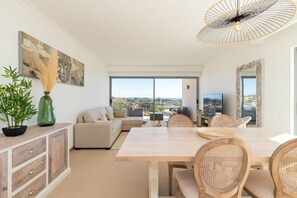 Apartment, 1 Bedroom, Balcony, Garden View | Dining room - Snazzy Varandas do Castelo One Bedroom Apartment With Sea View Sleeps 2persons (Albufeira)
