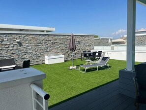 Outdoor dining - Peschiera Luxury House (Veneto)