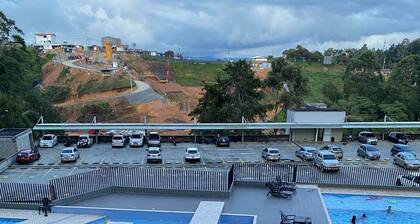 Perfect 3 -bedroom apt with gym, pool and sauna in Rionegro, near JMC airport