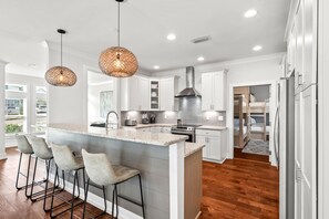 Fridge, microwave, oven, stovetop - Very Close to Beach - LSV, Bikes, & Private Pool (Santa Rosa Beach)