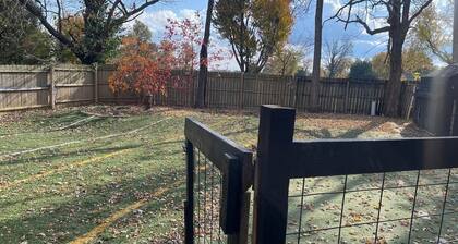 Cozy Getaway in the Heart of Marion, Illinois!