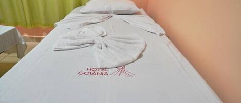 مكتب ومساحة عمل للكمبيوتر المحمول