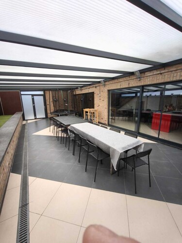 Private room for 2 in a 350M2 shared Villa