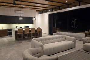 Interior - New Luxury privacy Villa, large pool Playa Grande. (Cabo Velas)