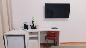 Habitación doble clásica | Ropa de cama de alta calidad, edredón y camas con efecto memoria