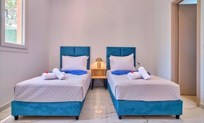3 chambres, fer et planche à repasser, Wi-Fi, draps fournis