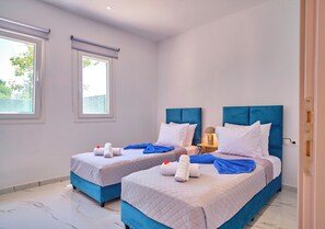 Iron/ironing board, WiFi, bed sheets