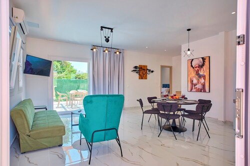 Drastis Escape Villas - Villa Simran, By Estia