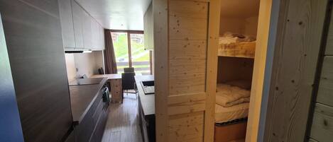 1 室のベッドルーム、インターネット、ベッドシーツ